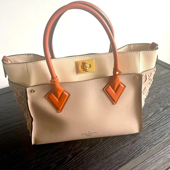 BRAND NEW MY SIDE MM Louis Vuitton bag. - Picture 4 of 10
